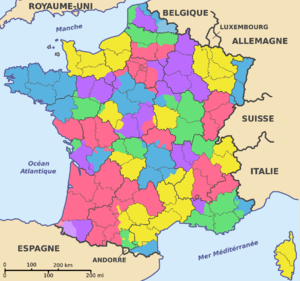 Regatul Franței în 1791, hartă ilustrând vechile provincii franceze prin culori diferențiate și noile departamente prin granițe îngroșate