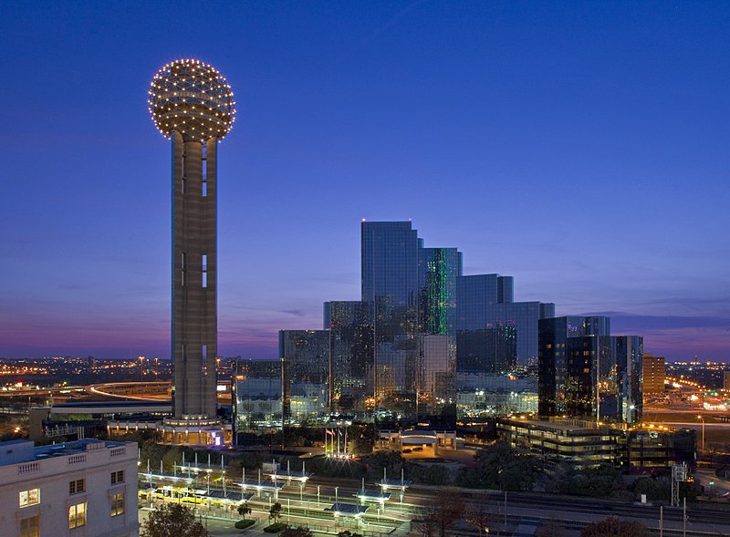 File:Downtown Dallas Skyline with shot of Hyatt Regency Dallas and the Reunion Tower.jpg