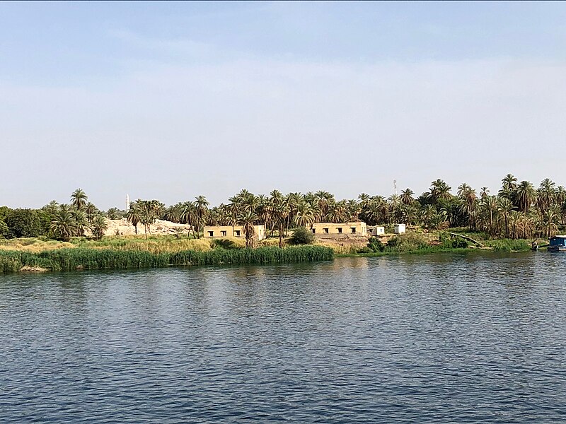 File:El Allaqi from the Nile River, AG, EGY (48022219768).jpg