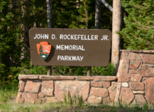 Entrance sign Entrance sign at the John D. Rockefeller Jr. Memorial Parkway.png