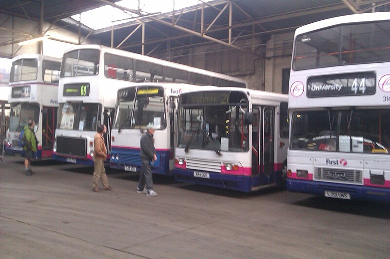 File:Ex-First Glasgow buses (G545 RDS), (A735 PSU), (A25 VDS), (N94 OGG) & (L201 UNS), GVVT 14 Oct 2012.jpg