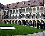 Hofburg épiscopale avec nouveau bâtiment, dépendances, jardin arboré et jardin du manoir