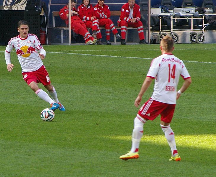 File:FC Red Bull Salzburg ge SK Sturm Graz 42.JPG