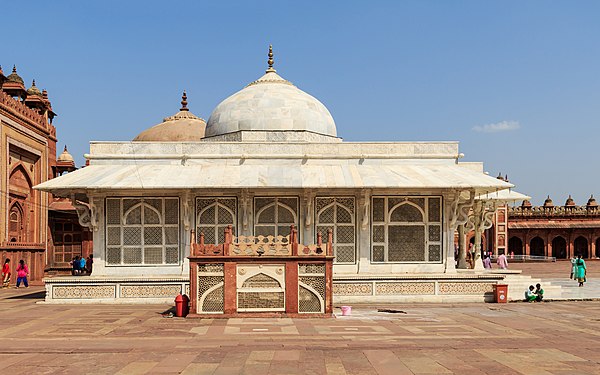 Overhang on 16th century Tomb of Salim Chishti, Fatehpur Sikri, India