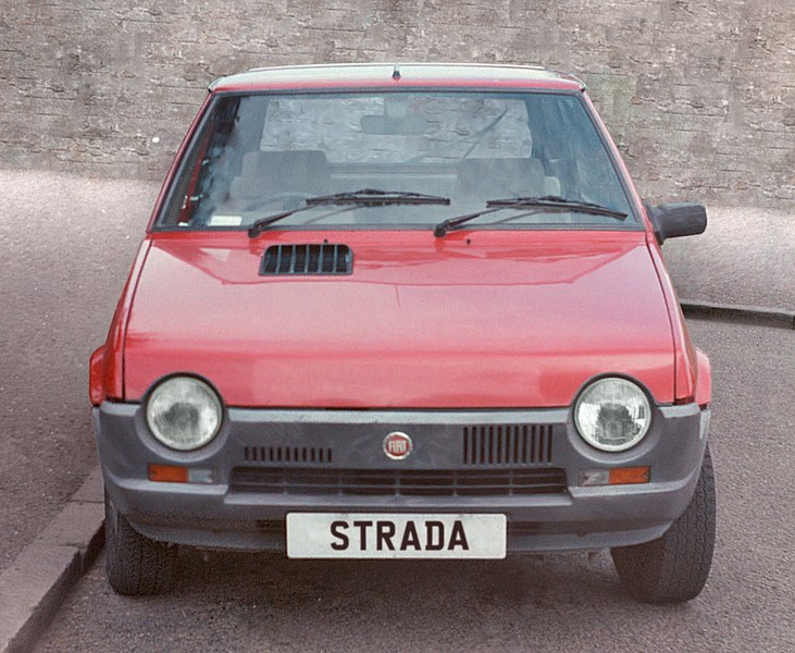 File:Fiat-Strada-Front.jpg