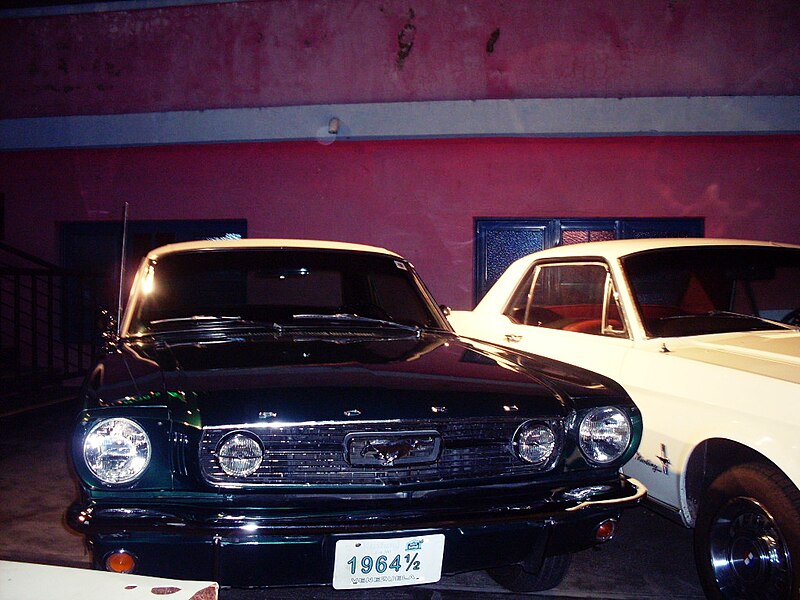 File:Ford Mustang 1964½.jpg