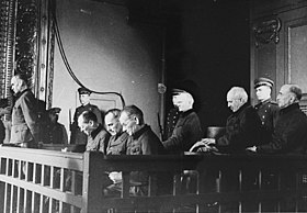 Friedrich Jeckeln na trial.jpg