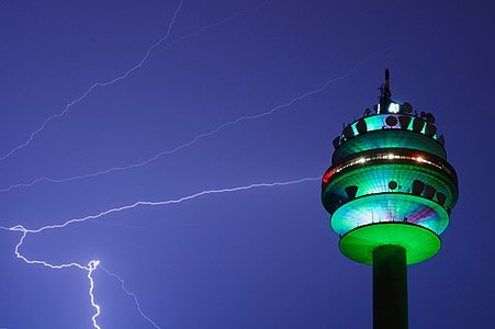 Lightning at the radio tower in Arsenal