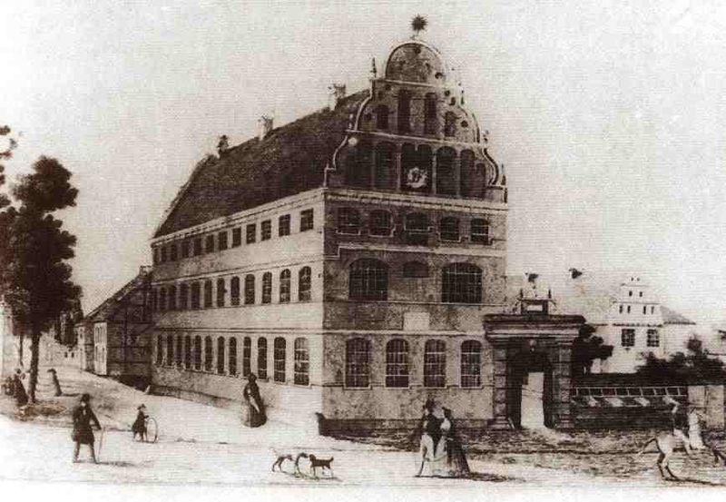 Datei:Güstrow Domschule.jpg