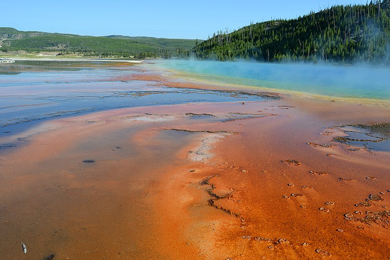 File:Grand Prismatic Spring (14655625860).jpg