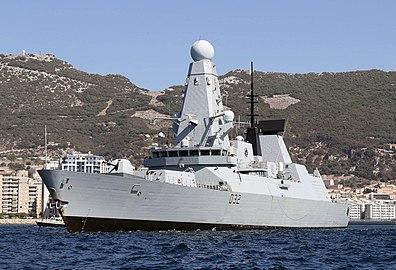 Британски разарач ХМС Даринг у посети Гибралтару 2016