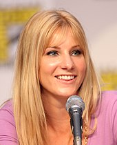 The choreography and overall performance of Heather Morris (pictured) as Brittany in the cover version of "Tik Tok" was met with critical acclaim. Heather Morris by Gage Skidmore.jpg