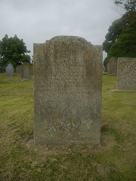 File:Hercules Linton's tombstone.JPG