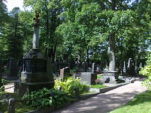 Cementerio: Orígenes, Usos y costumbres, Gestión contemporánea de cementerios