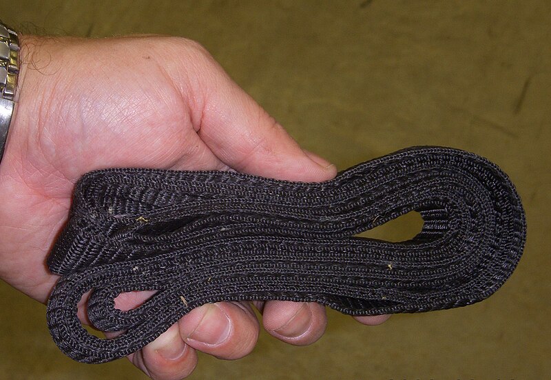 File:Hose strap folded.jpg