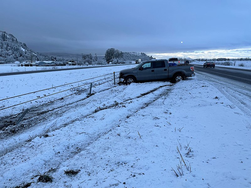 File:I-5 near Eugene (51800087126).jpg