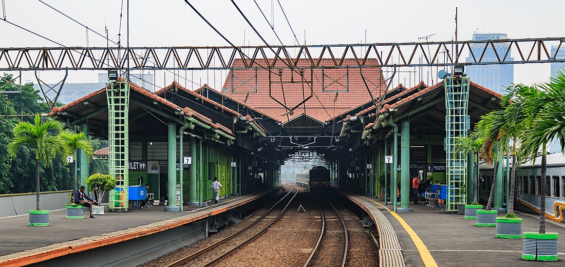 Bahnhof Gambir