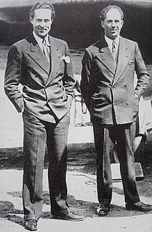 Jean Mermoz, pilote célèbre de l'Aéropostale, et son ami Victor Etienne, lui aussi pilote de la compagnie.