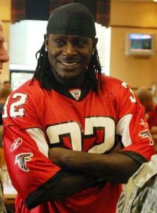 <span class="mw-page-title-main">Jerious Norwood</span> American gridiron football player (born 1983)