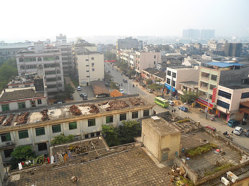 Archivo:Jinjiang Town - rooftop view.jpg