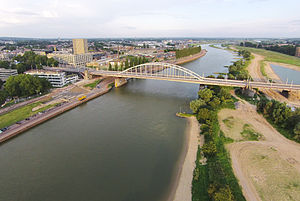 Rhein: Grunddaten, Etymologie, Geographie