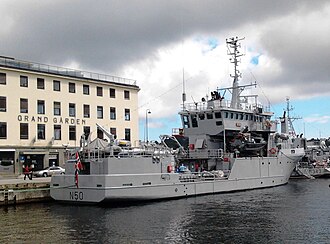 Tyr in Arendal in June 2012 KNM <<Tyr>> 02.jpg