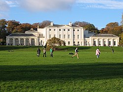 Kenwood House, home of William Murray in the 18th century and Edward Guinness in the 20th century Kenwood House.jpg