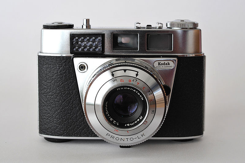 File:Kodak Retinette 1B Frontansicht 01 09.jpg