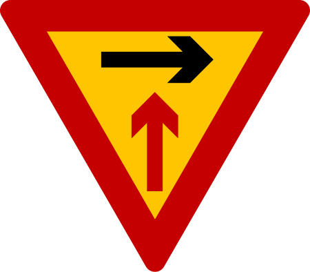 Fail:Kuwait_-_Give_Way_to_Main_Road.svg