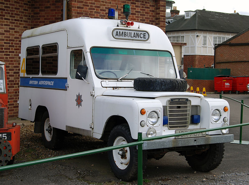 File:Land Rover ambulance (3338041819).jpg