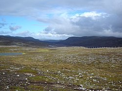 Melihat dari Ifjordfjellet di Lebesby