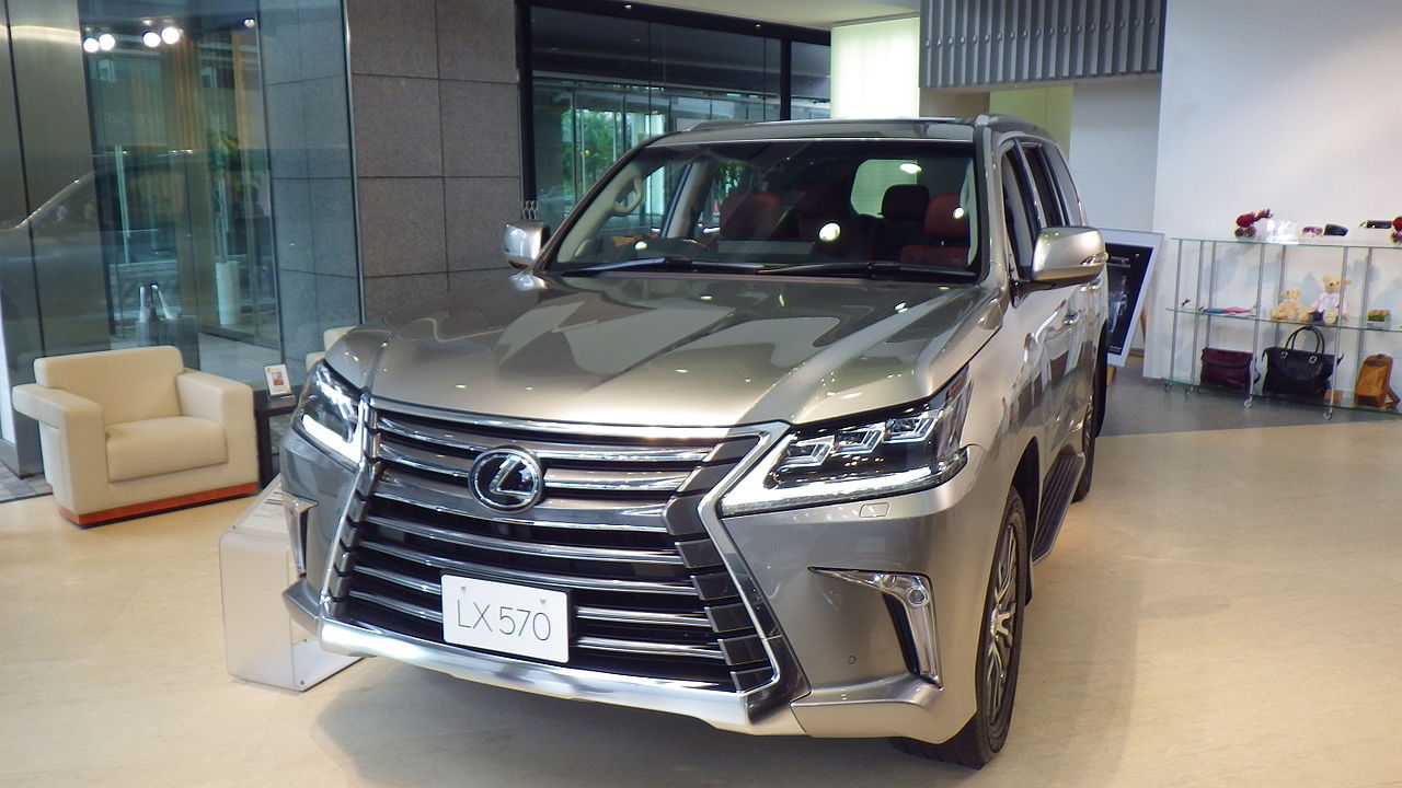 1280px-Lexus_LX_%282015%29.JPG