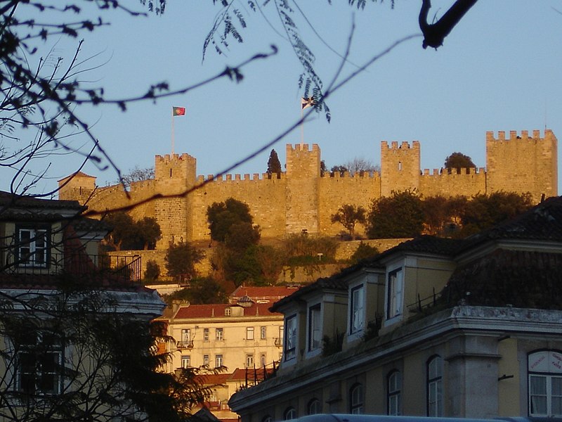 File:Lisboa.pt Castelo Sao Jorge - panoramio - SINHA.jpg