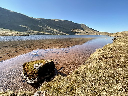 Llyn y Fan Fawr (geograph 6424663)