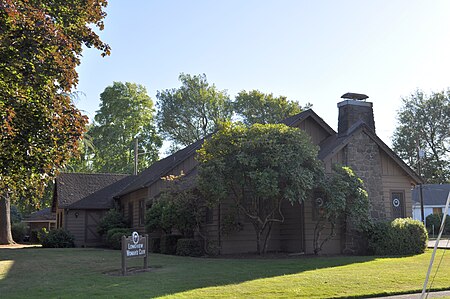 Longview Women's Clubhouse 03