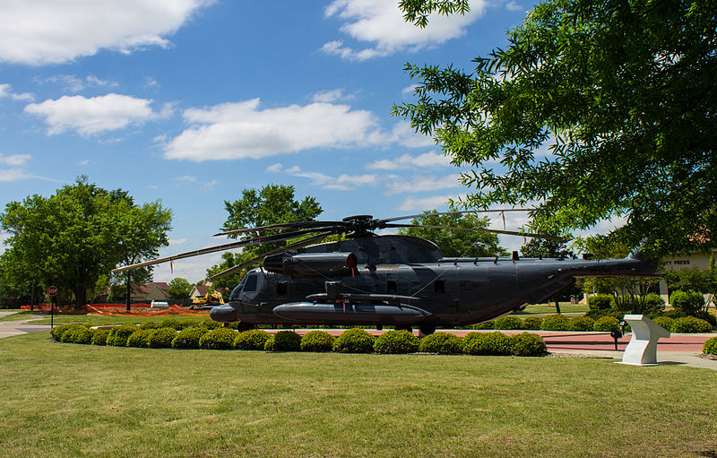 File:MH-53 Pave Low IV Maxwell.jpg