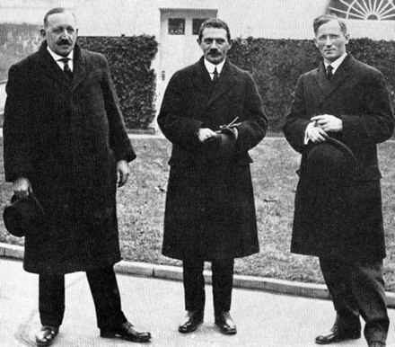 In January 1916, London was joined by Socialist Party leaders James Maurer (left) and Morris Hillquit (center) in a meeting with President Woodrow Wil
