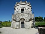 Mausoleum for Theoderic.JPG