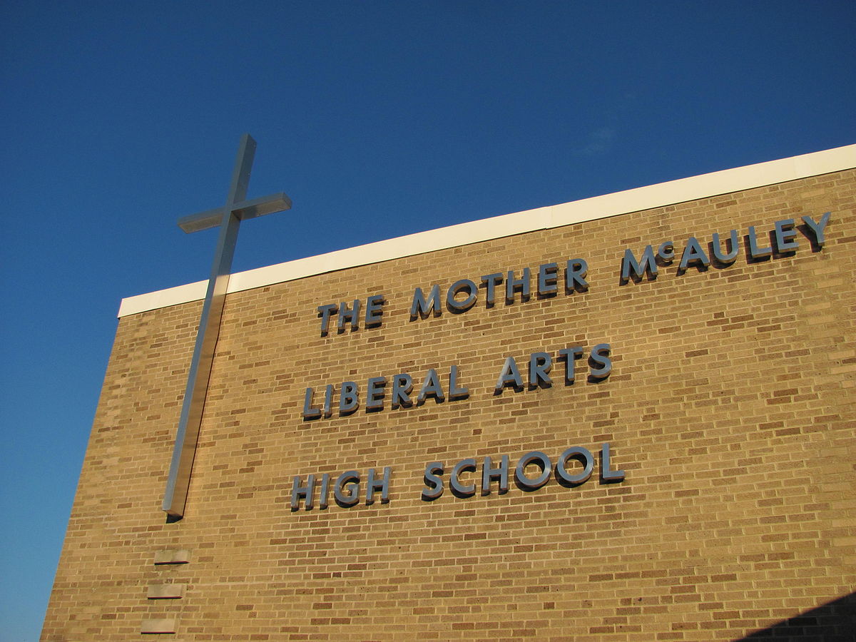 Arts high school. Carmel Catholic High School is located in Mundeline, Chicago, Illinois. Henry w. Grady High School. Hollywood Arts High School.