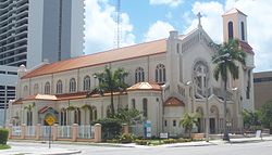 Cathédrale de Miami FL Trinity Episc Cathedral01.jpg