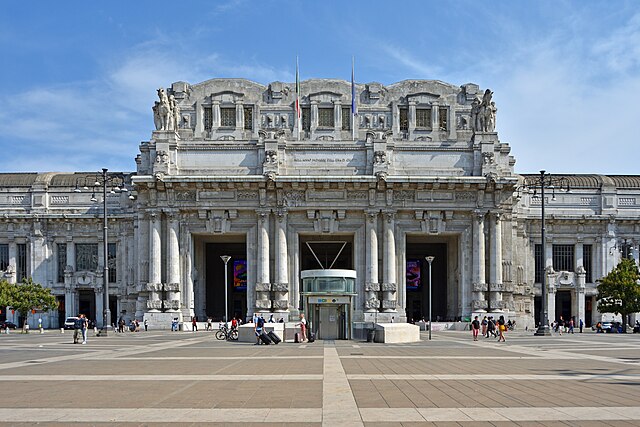 Main entrance portico on Piazza Duca d'Aosta, 2022