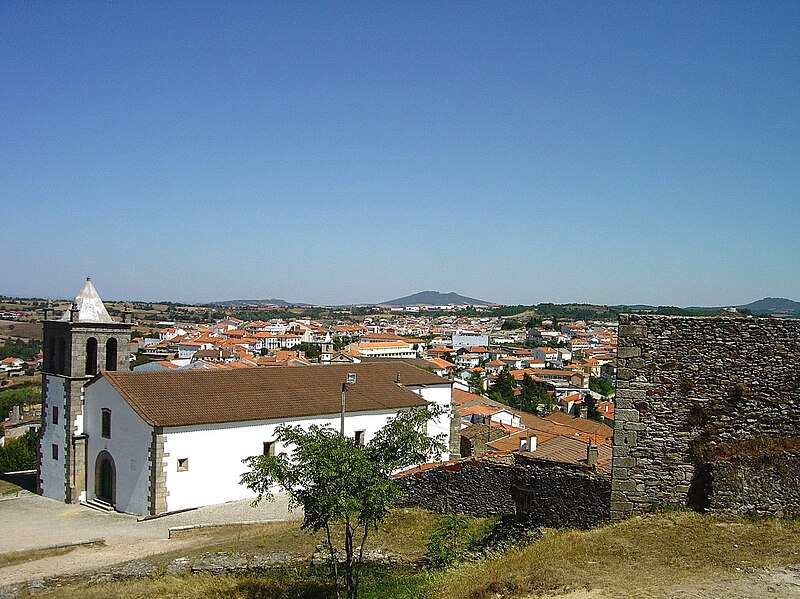 File:Mogadouro - Portugal (1322512396).jpg