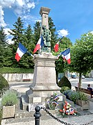 Monument aux morts de Clairvaux-les-Lacs.