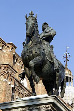 Bartolomeo Colleoni kalërues, modeluar nga Verrocchio dhe përfunduar nga Alessandro Leopardi, Venicie.