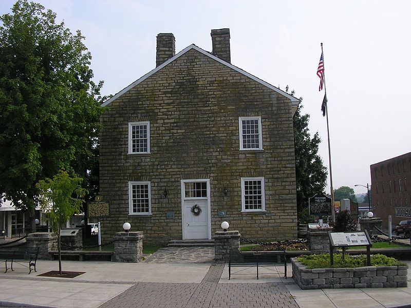 File:Old Green County Courthouse (3140566227).jpg