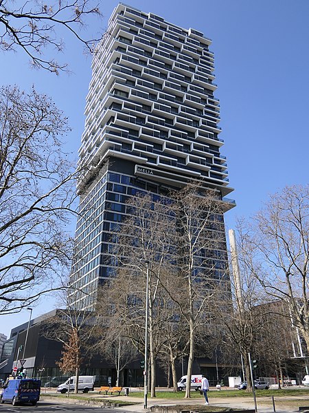 File:One Forty West Frankfurt 03-21.jpg