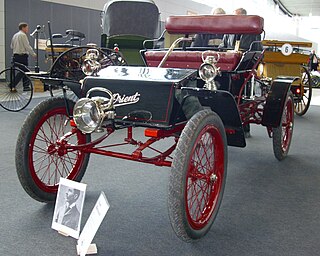 <span class="mw-page-title-main">Waltham Manufacturing Company</span> Defunct American motor vehicle manufacturer