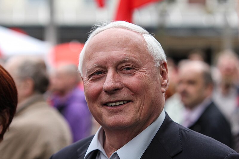 File:Oskar Lafontaine 2012 2.jpg