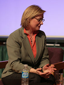 Podiumsdiskussion Nahaufnahme, Wissenschaft, Glaube und Technologie Cropped.jpg