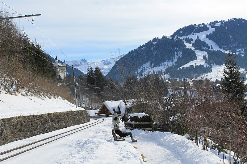 File:Panoramaweg Saanenmöser - Schönried - Gruben - Gstaad - panoramio (58).jpg